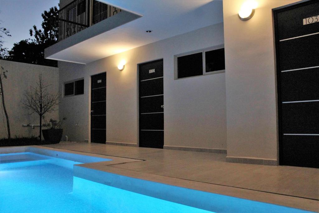 Bazén v ubytování Hotel Virreyes nebo v jeho okolí