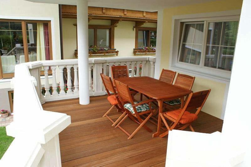 A balcony or terrace at Appartements Zillertal Noten
