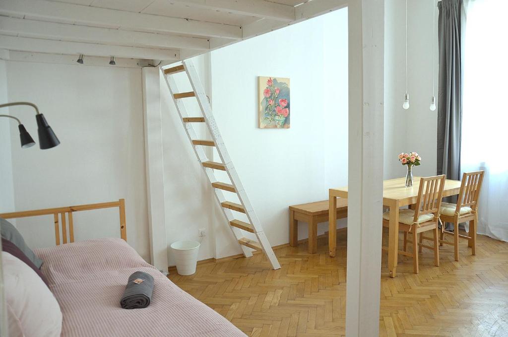 Vienna 1090 - Two-Bedroom Apartment 213