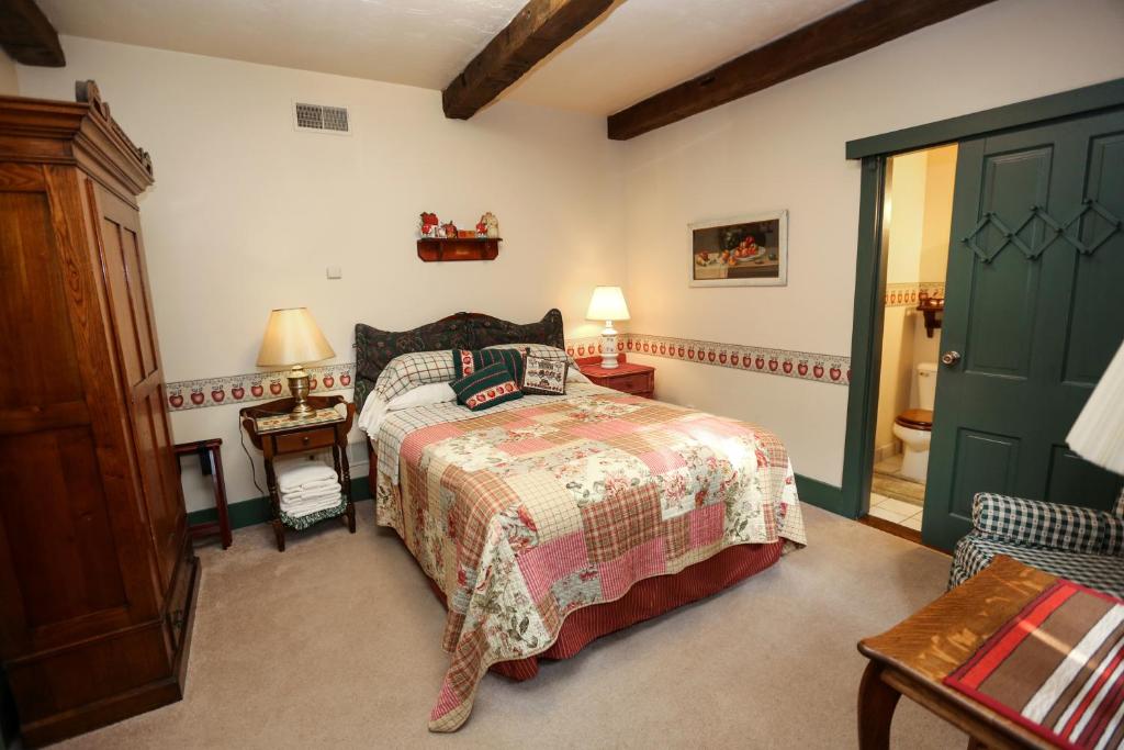 Watson Estate BnB & Deer Creek Winery - Deluxe Queen Room