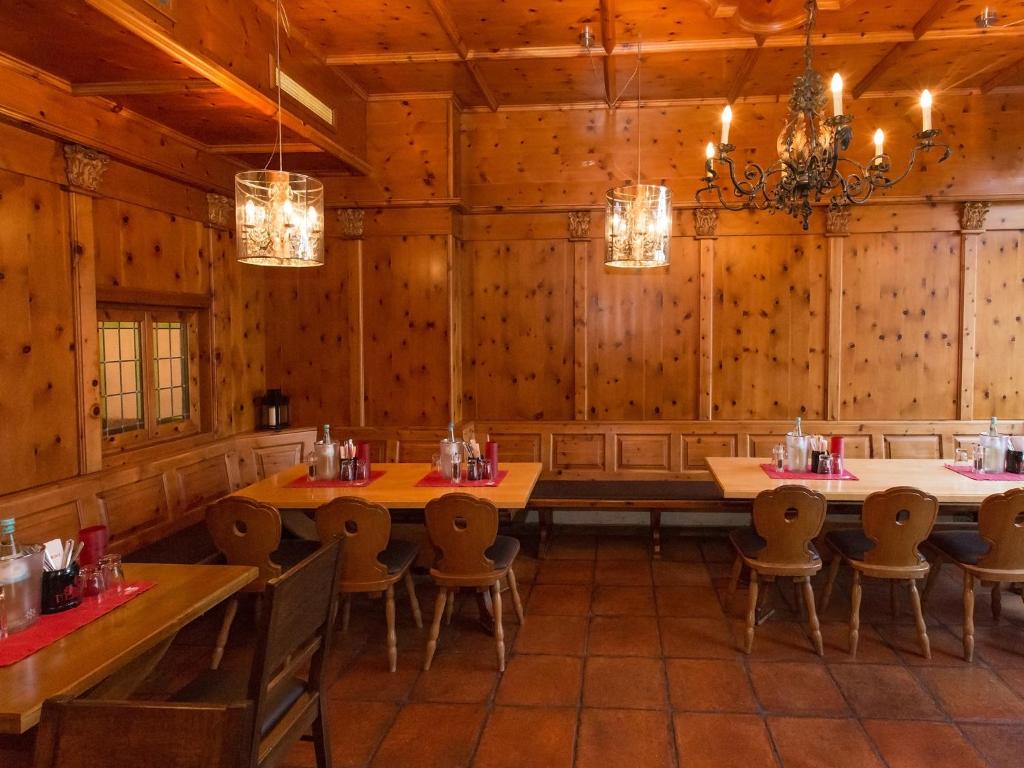 Restaurace v ubytování DORMERO Hotel München-Kirchheim Messe