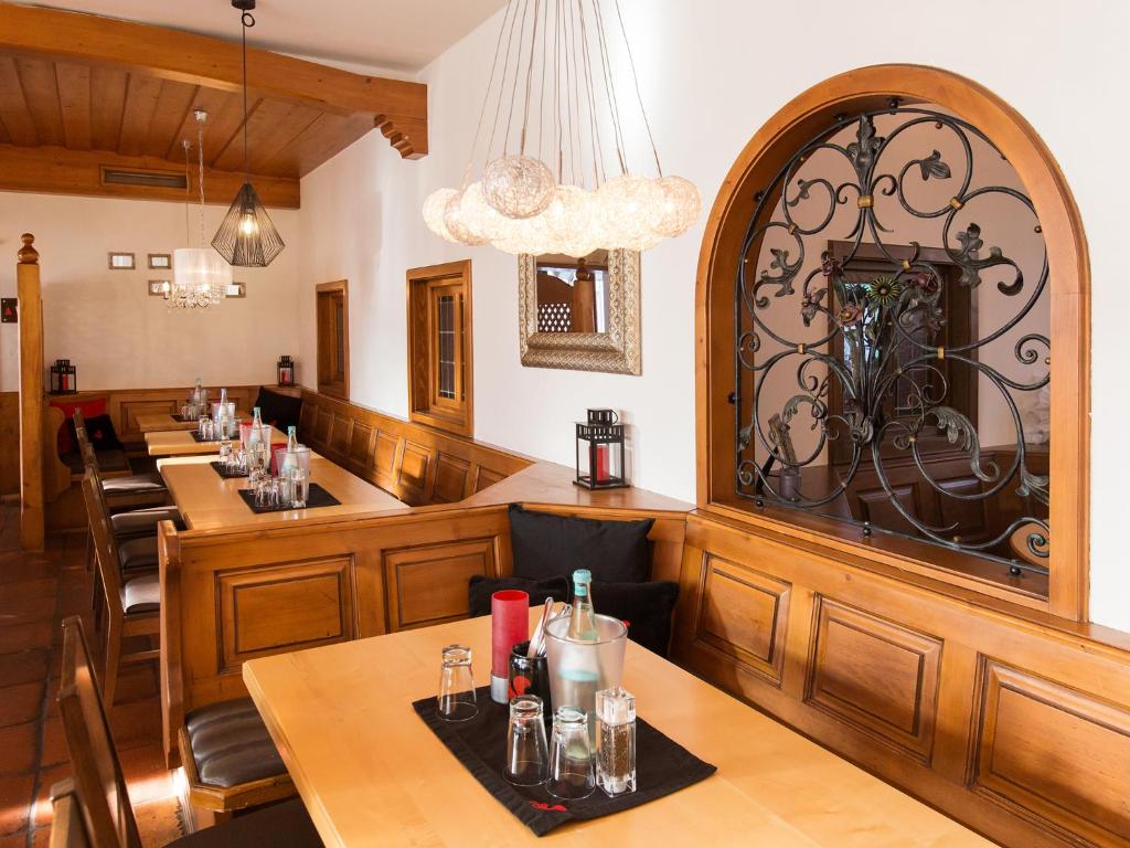 Nápoje v ubytování DORMERO Hotel München-Kirchheim Messe