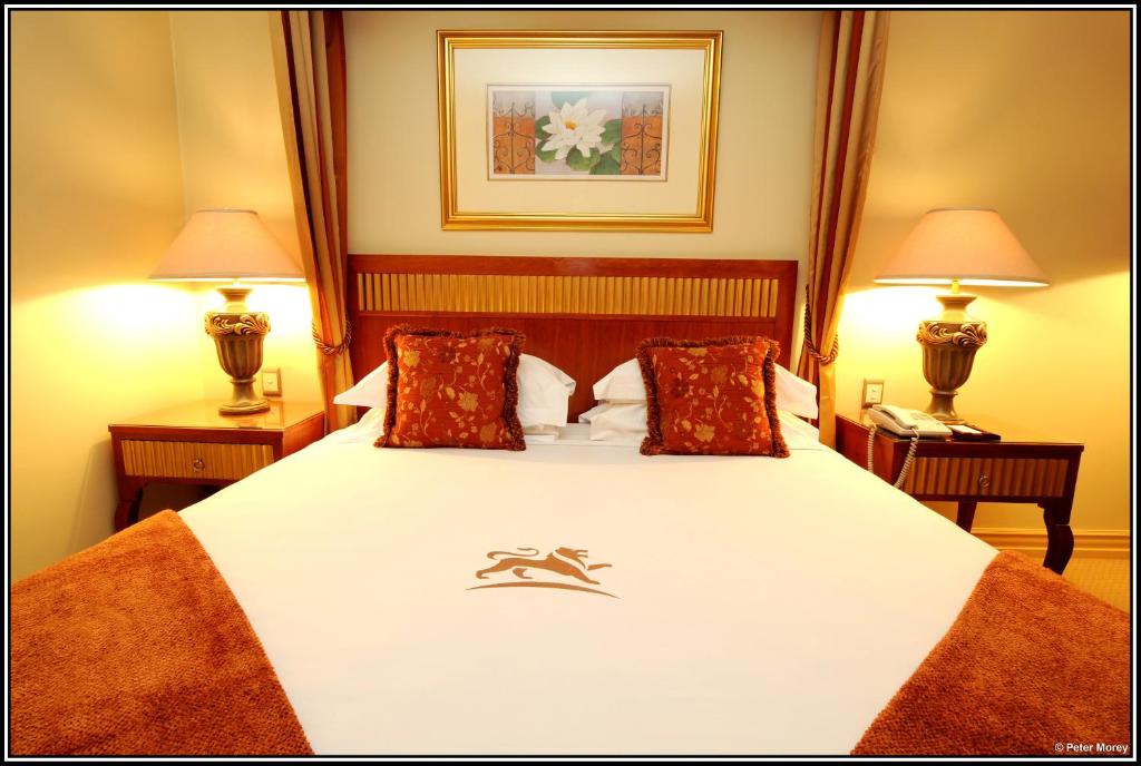 Peermont D'oreale Grande at Emperors Palace - Club Superior King Room