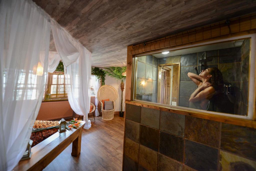 
Double Room - Tropical Paradise
