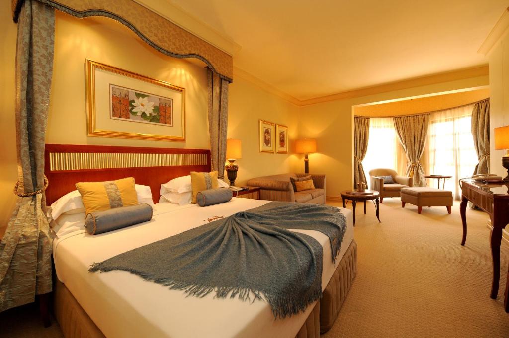 Peermont D'oreale Grande at Emperors Palace - Superior King Room