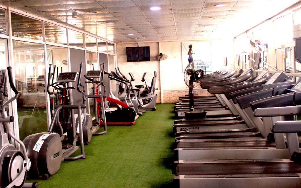 Fitness centrum a/nebo fitness zařízení v ubytování Dalchifit Suites by Premium Swiss Hospitality