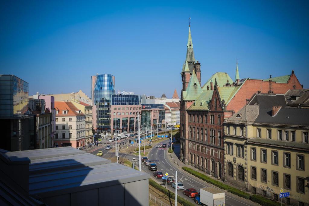Výhľad na mesto Vroclav alebo výhľad na mesto priamo z apartmánového hotela