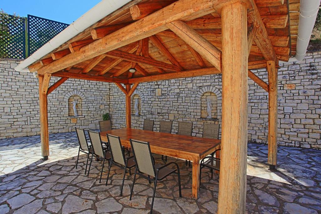Patio nebo venkovní prostory v ubytování Beach Villa Oneiro