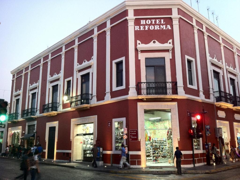 Budova, kde se hotel nachází
