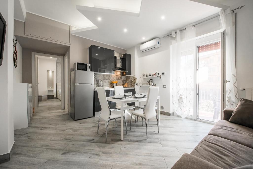 A kitchen or kitchenette at La Fiaba Roma Apartment