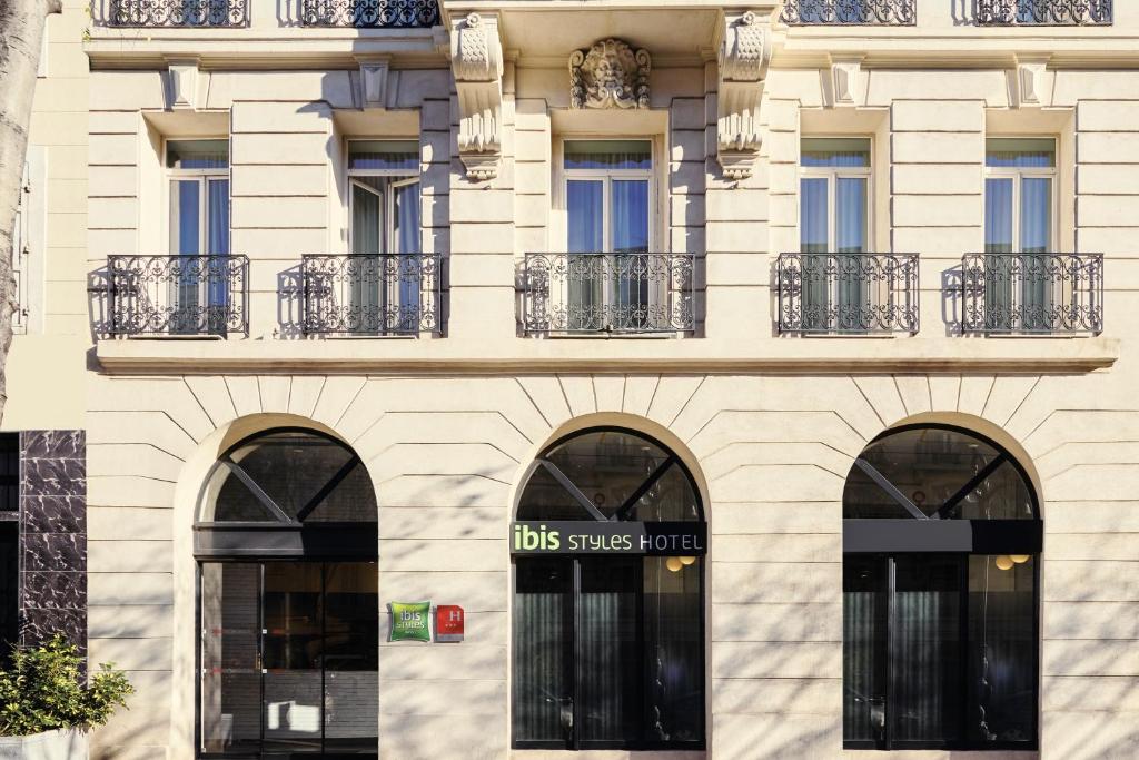 a building with a ups sign on the front of it at ibis Styles Marseille Gare Saint-Charles in Marseille