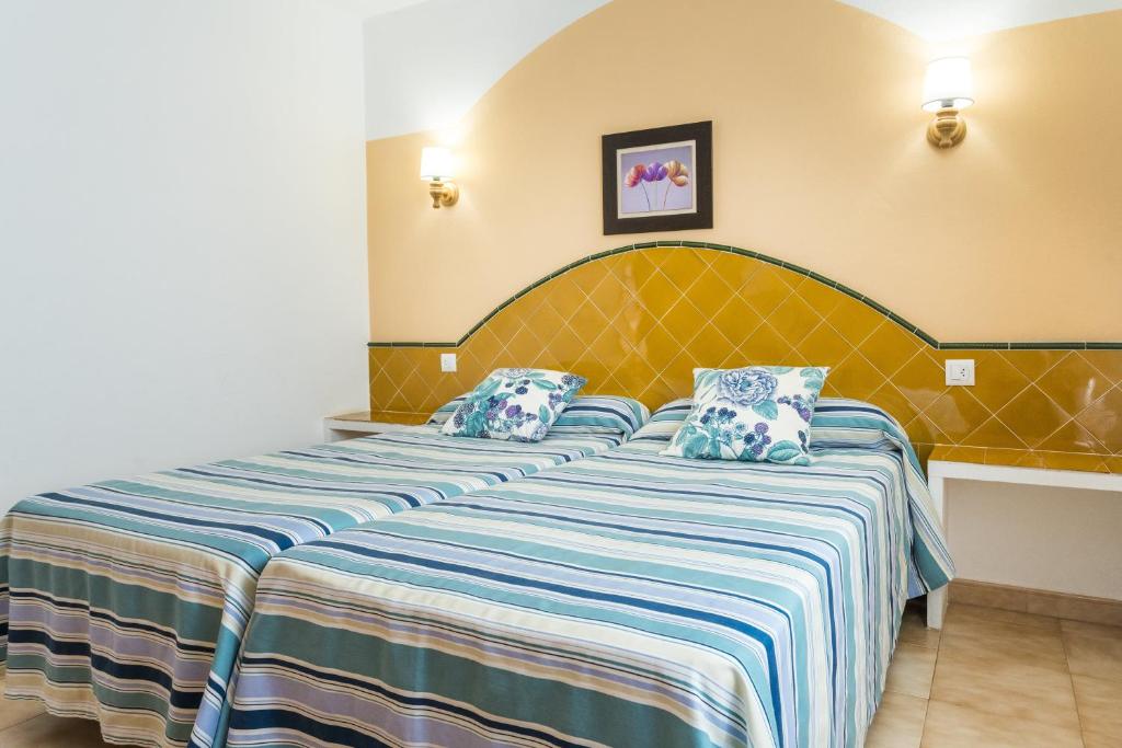 Apartamentos Sol Ponent, Cala Blanca – Bijgewerkte prijzen 2023
