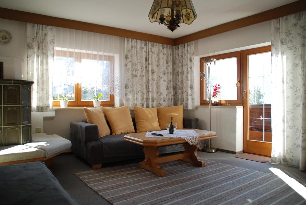 Posezení v ubytování Ferienwohnung Frauenhoffer