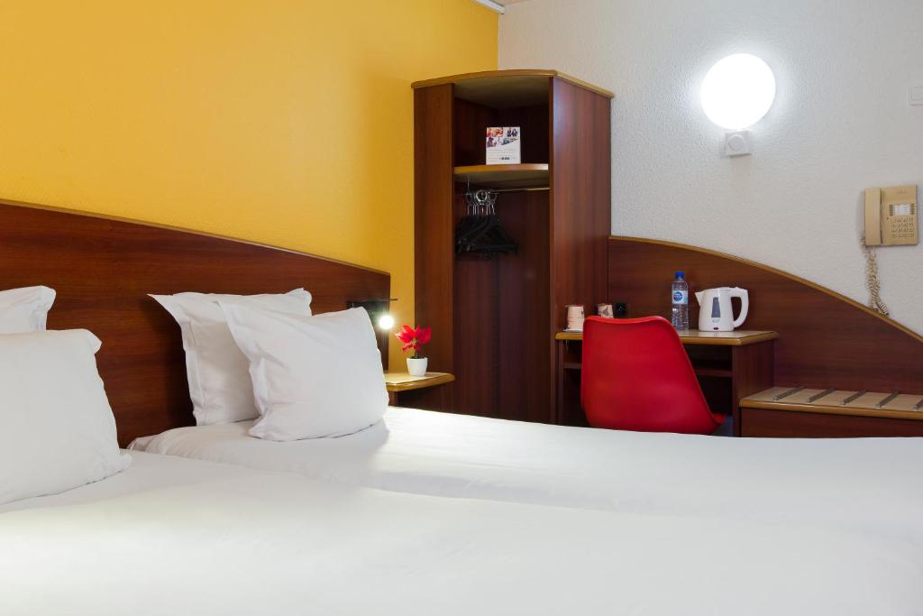 Comfort Hotel Etampes - Twin Room