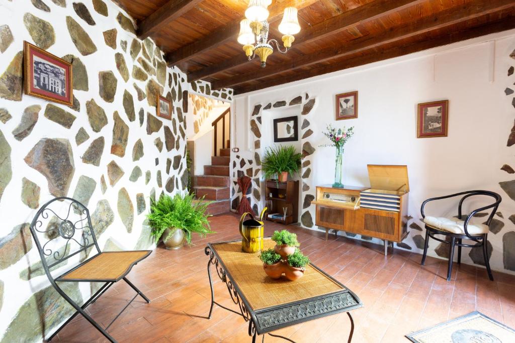 Posezení v ubytování Canarian House with views and pool