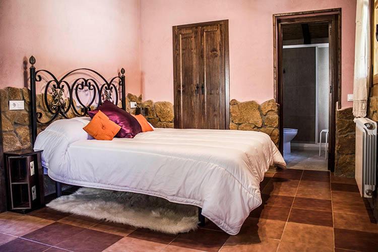 Apartamentos Rurales Fuente Chiquita, Hervás – Updated 2022 ...