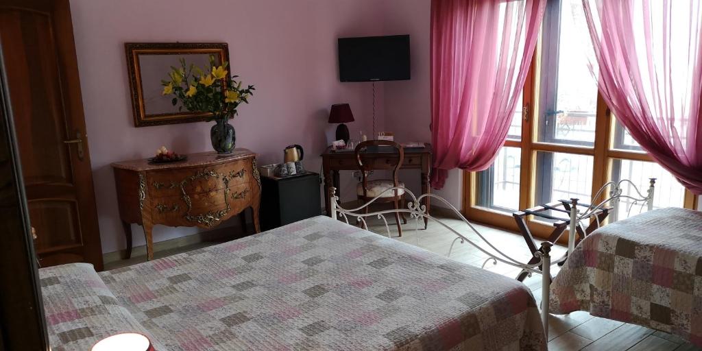 B&B Paola e Francesco - Triple Room With Private Bathroom