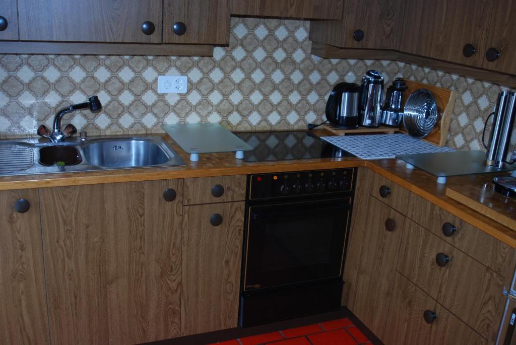 A kitchen or kitchenette at bella Romantica