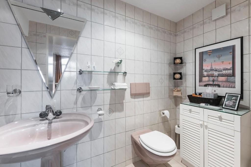 Photo from Art Deco Villa Mon Abri BnB in Goldau, Canton of Schwyz, Switzerland