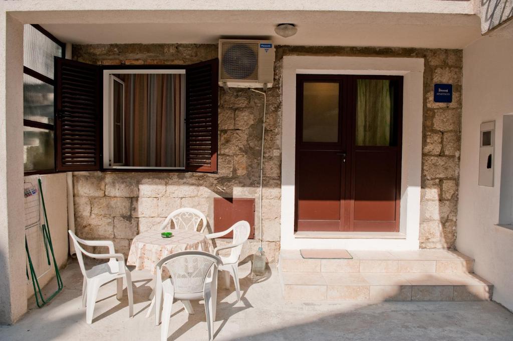 Apartments Varos - Apartamento De Dos Dormitorios
