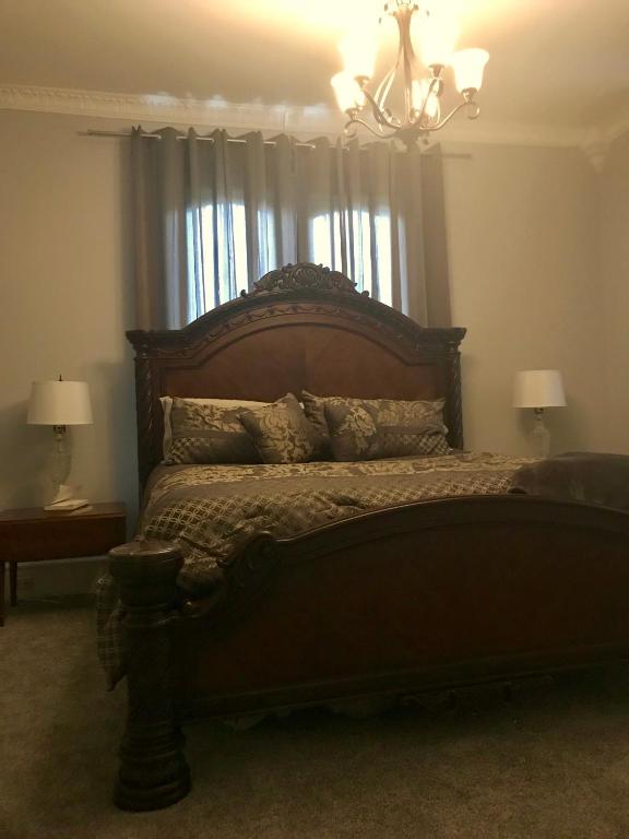Postel nebo postele na pokoji v ubytování Tillinghast Manor Bed & Brunch