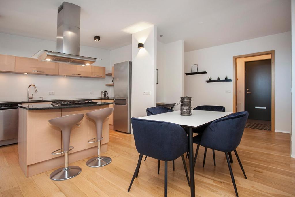 Planet Apartments - Apartamento De Penthouse