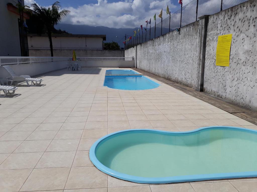  Apto em Condomínio com piscina