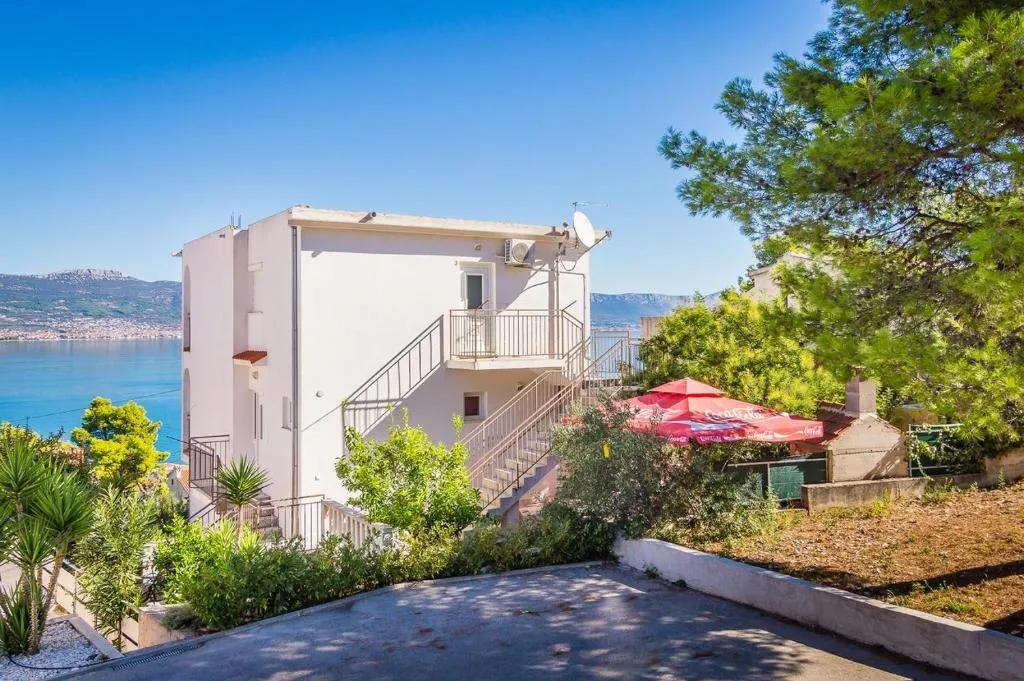 Apartment Arbanija 7543a, Trogir, Croaţia