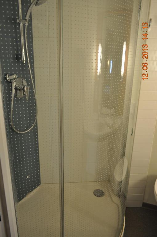 ibis Istres Trigance - Chambre Standard Avec 1 Lit Double Et 1 Lit Simple