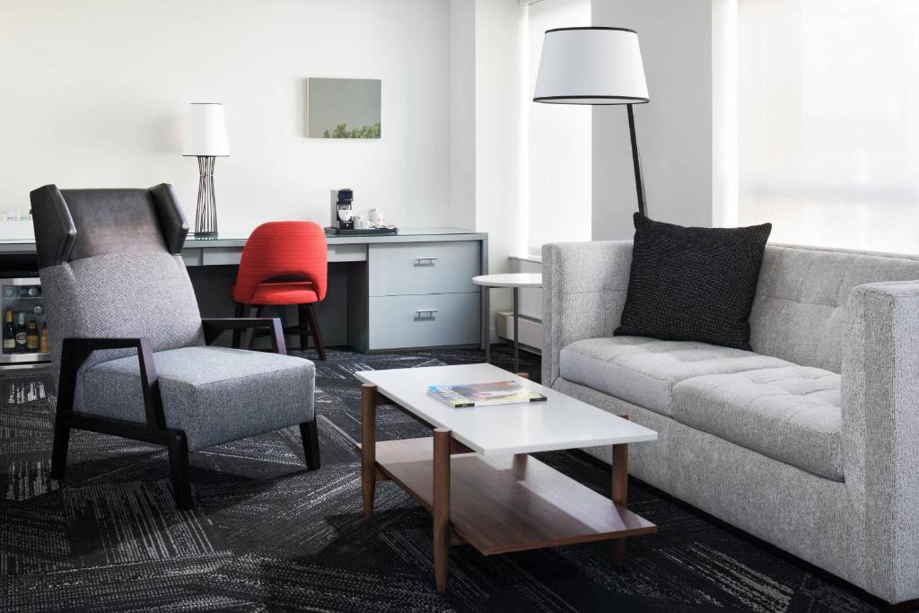 The Chambers Hotel - King Studio