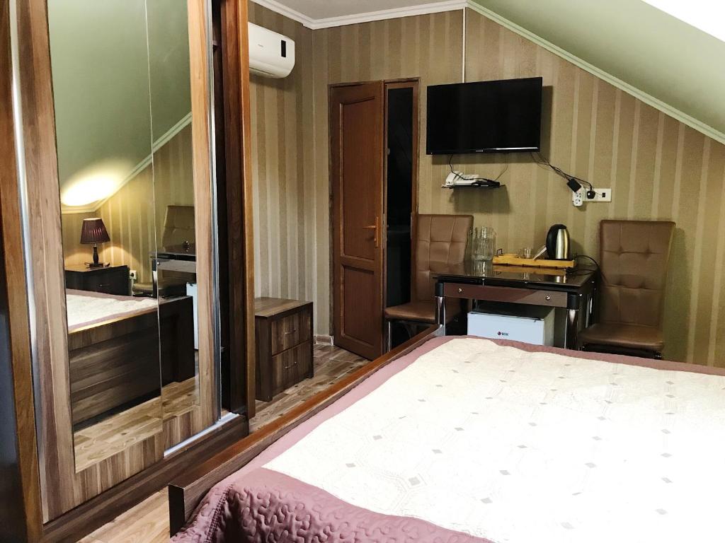 Hotel Aragvi - Double Room