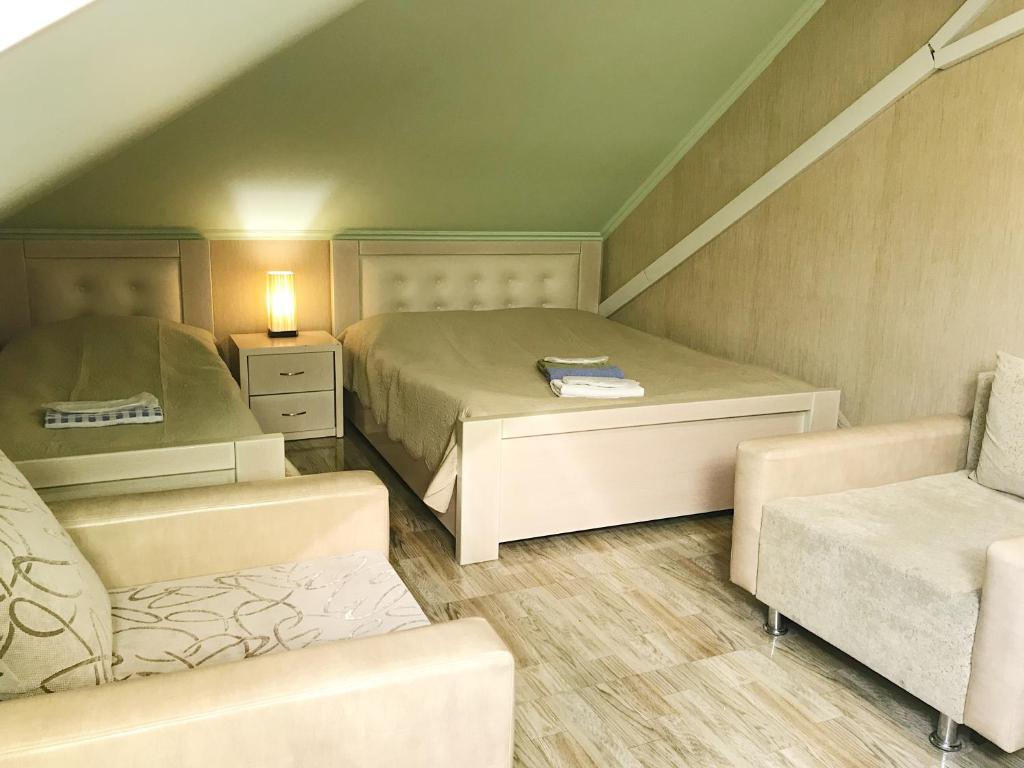 Hotel Aragvi - Comfort Triple Room