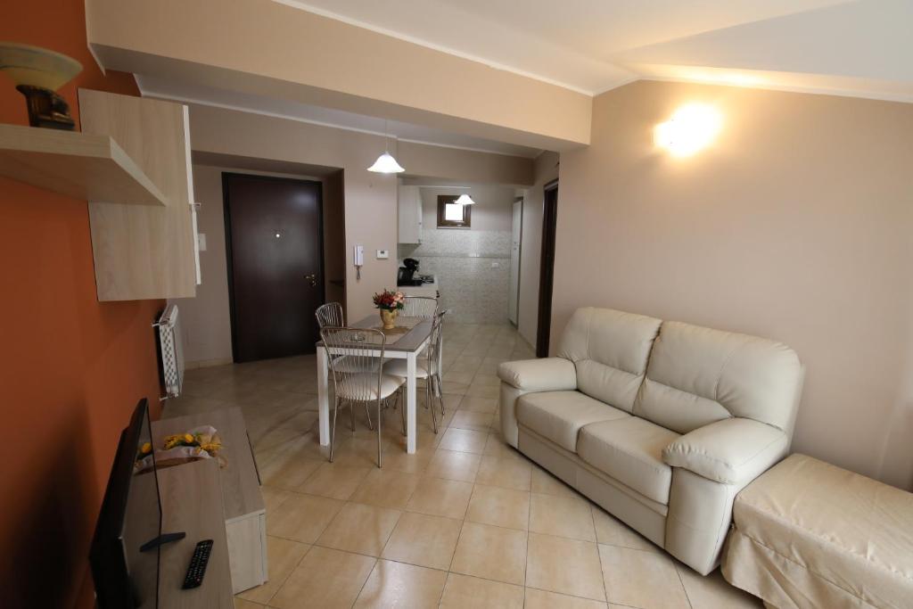 Casa Sofia Vacanze A Montalbano Elicona - Wohnung Mit Einem Schlafzimmer