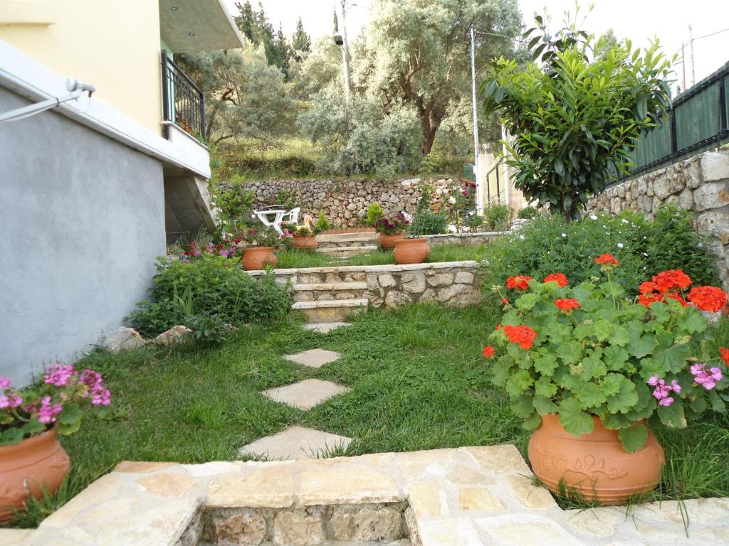 Ogród w obiekcie Monika Lefkada