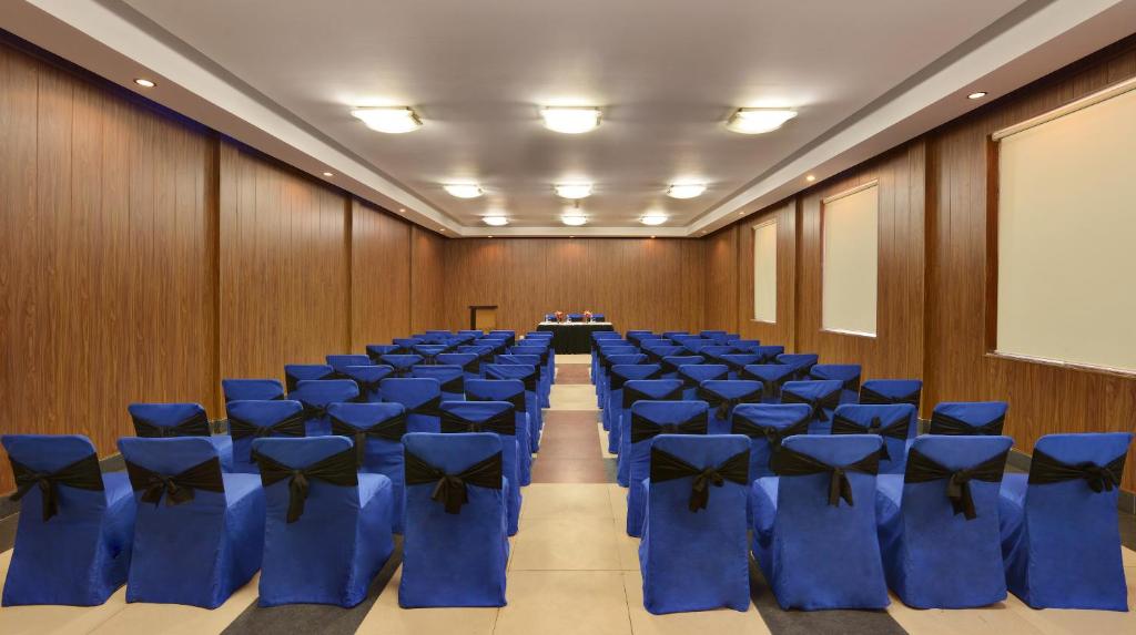 Konferenční prostory v ubytování Shri Radha Brij Vasundhara Resort & Spa