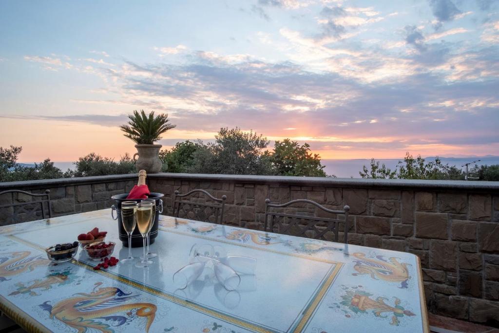Napoje w obiekcie Villa Marika - PRIVATE HEATED POOL