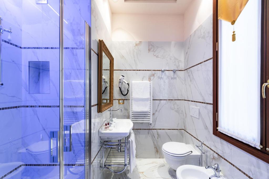 Koupelna v ubytování Hotel Scandinavia - Relais