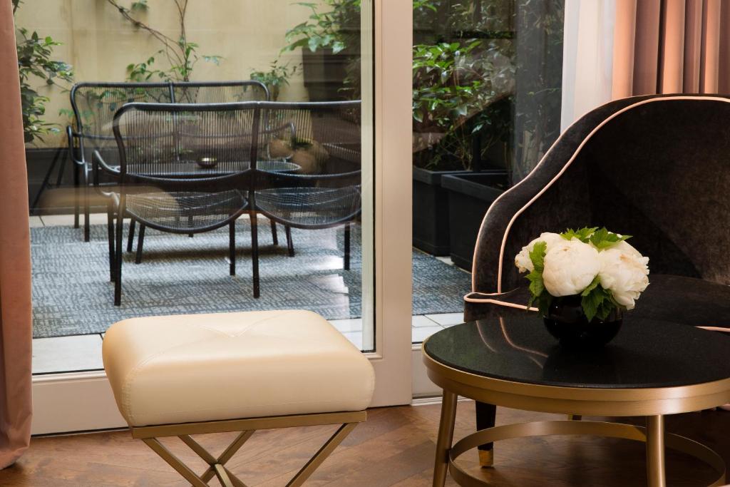 Le Narcisse Blanc - Resim 15