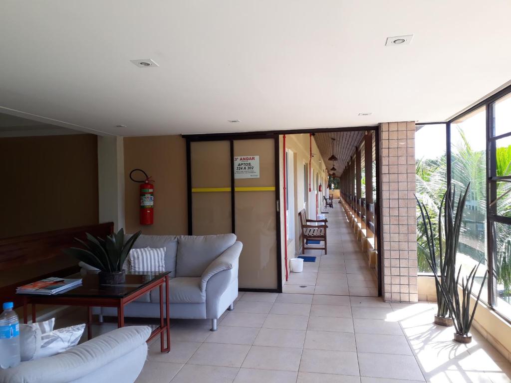  Amarilis Flat Service