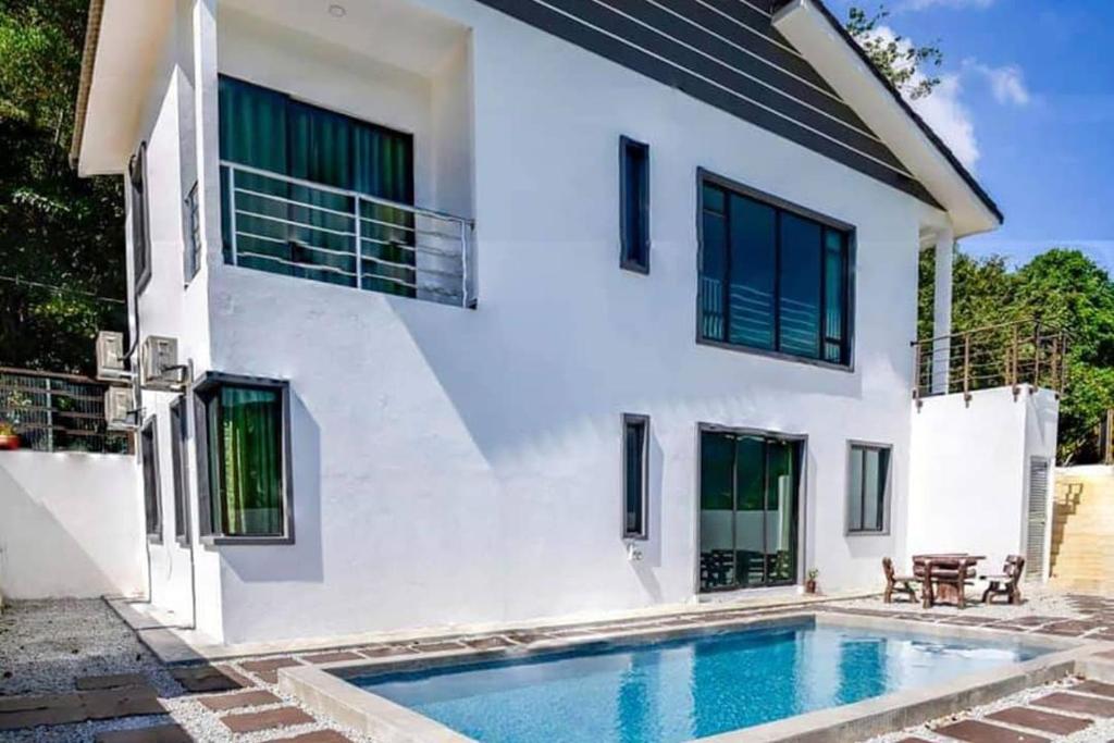 Πισίνα στο ή κοντά στο White House Langkawi
