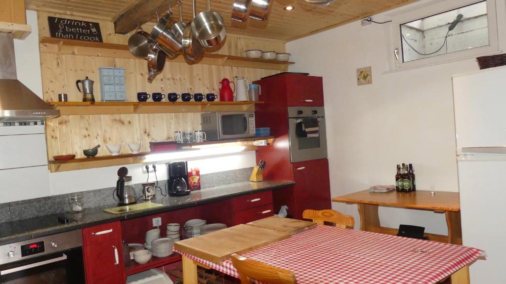 Kuchyň nebo kuchyňský kout v ubytování Chalet Catton Two Bedroom Appartement near Bad Kleinkirchheim