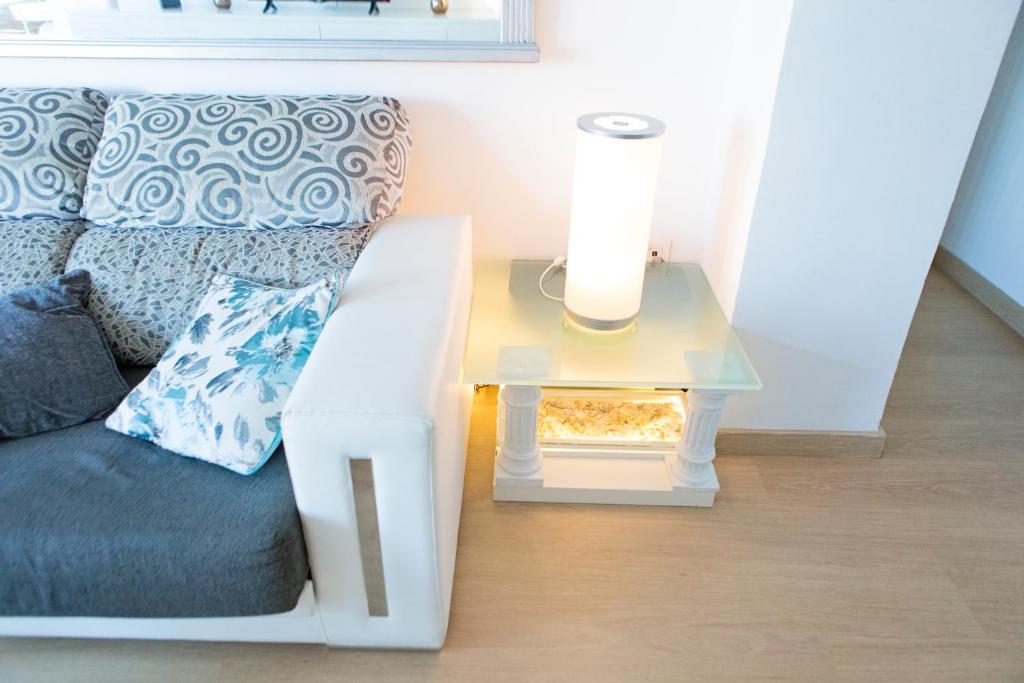 Posedenie v ubytovaní Apartamento Lujo frente al Mar Centro de Malaga