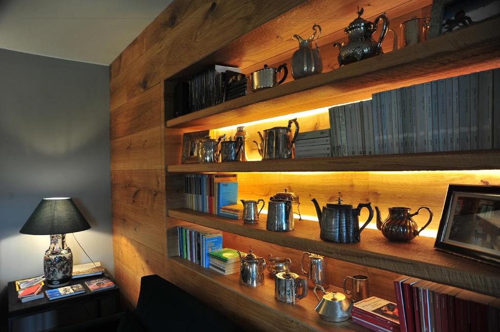 Příslušenství pro přípravu čaje a kávy v ubytování Alpi & Golf Hotel