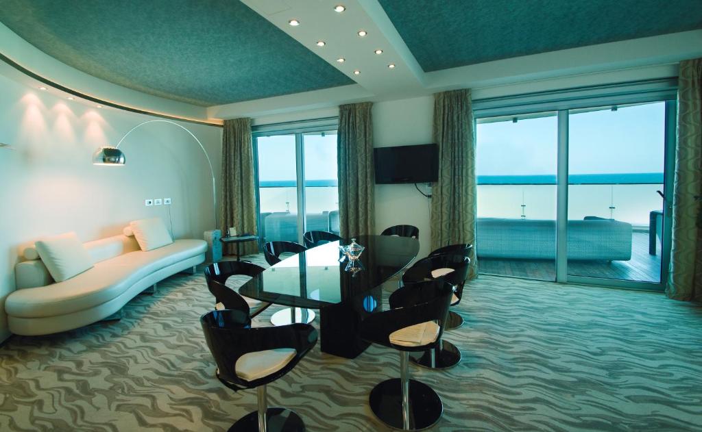 Гостиная зона в Hotel Premier & Suites - Premier Resort
