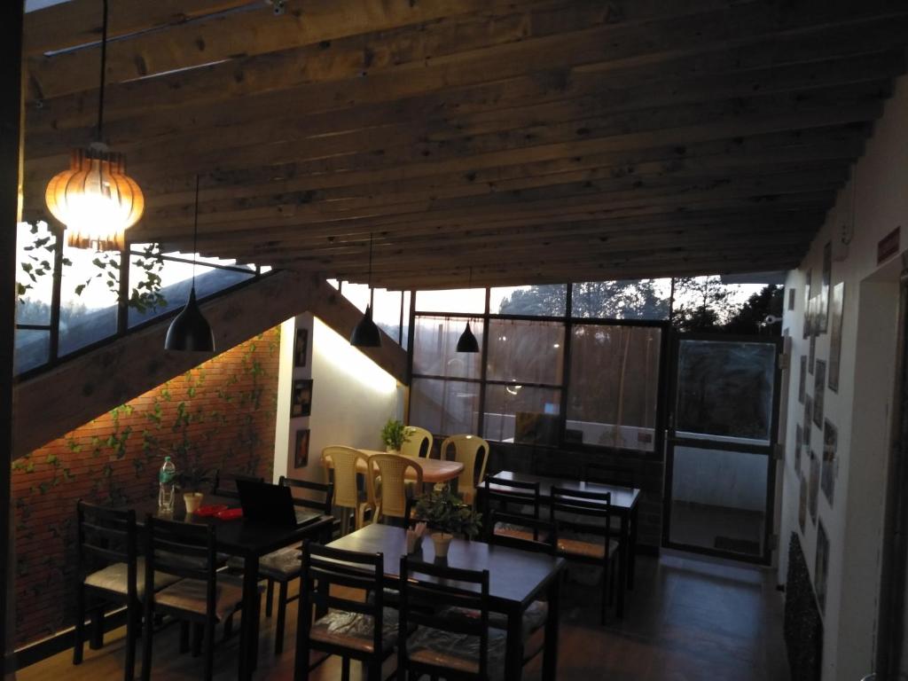 Posezení v ubytování Drizzle Drop Inn