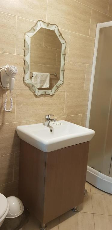 Koupelna v ubytování EFM Motel