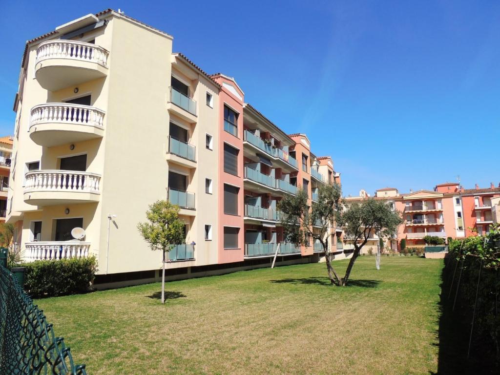 Budova, v ktorej sa apartmán nachádza