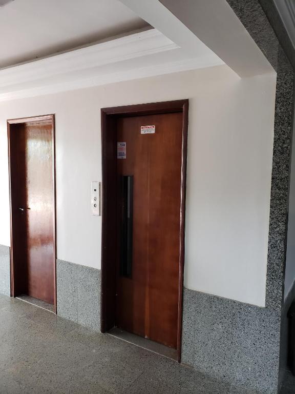 Executive Plaza Hotel