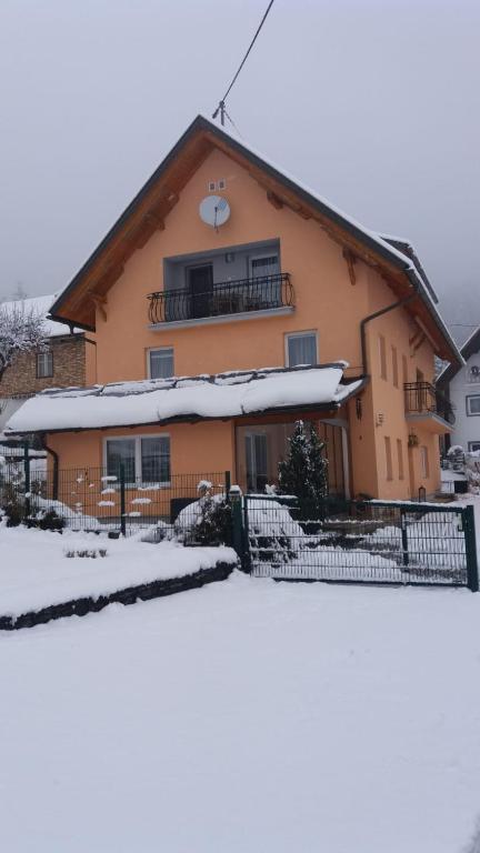Haus Elvira v zimě