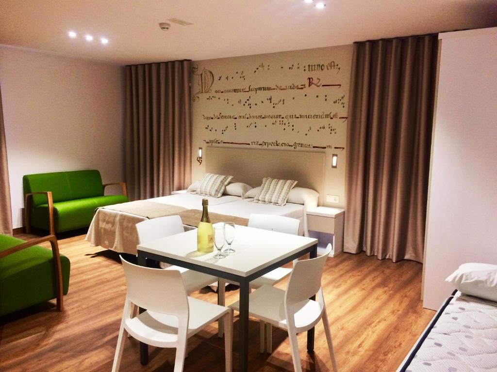 Posedenie v ubytovaní Apartamentos Turísticos Pueri Cantores